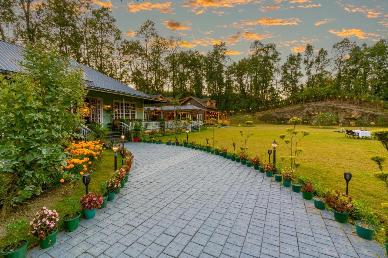 Villa Saffronstays The Woods - Sal